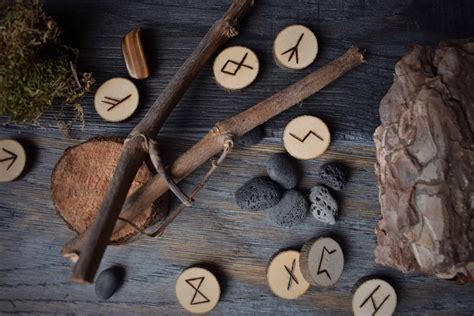 Training in rune readings